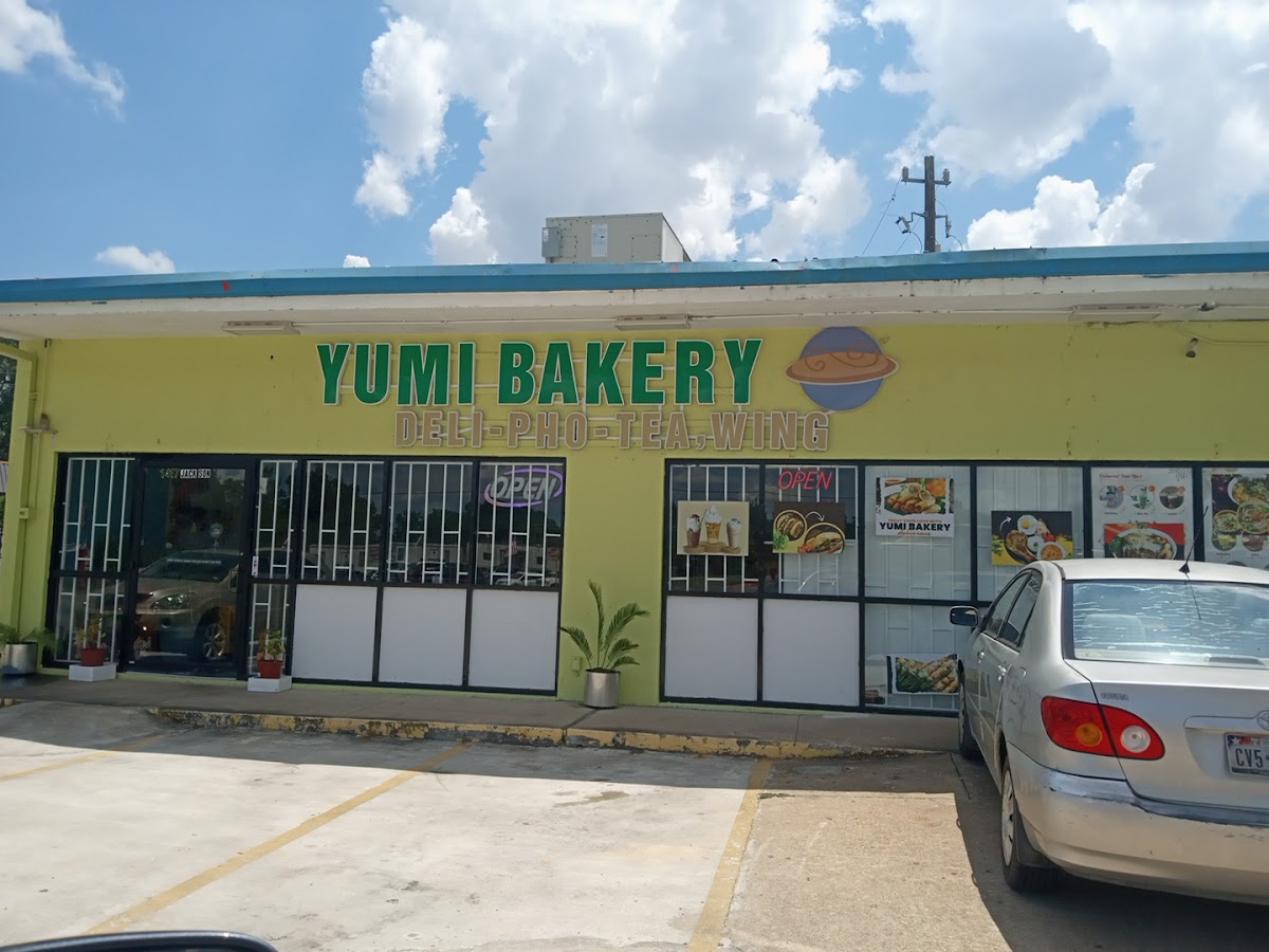 Yumi Pho & Bakery